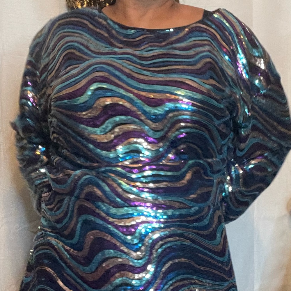 💜SOLD💙ELOQUII Wavy Sequin Crop Top and Midi Skirt - Picture 5 of 8